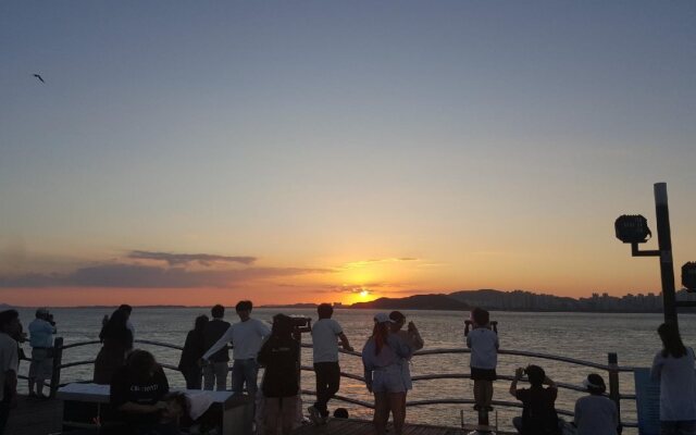 Sea & Moon Tourist Hotel