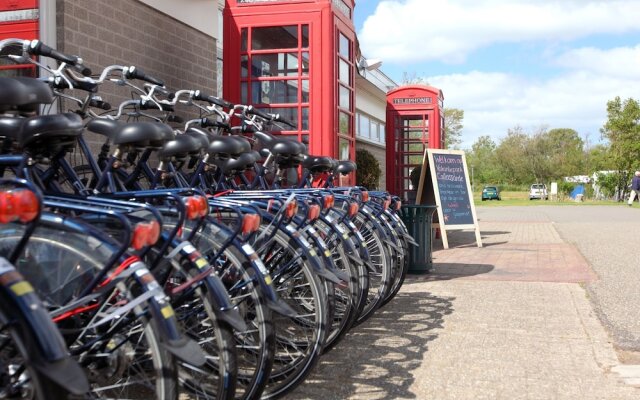 Modern Lodge With two Bathrooms, Near the Beach