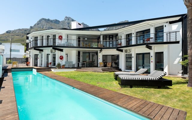 Neighbourgood First Crescent