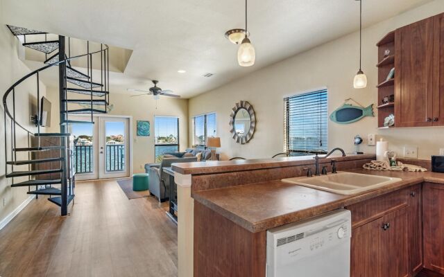 Molokai Villas Riverside 7A