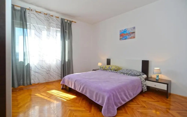 Spacious Flat With Pool Just 300m From the Beach