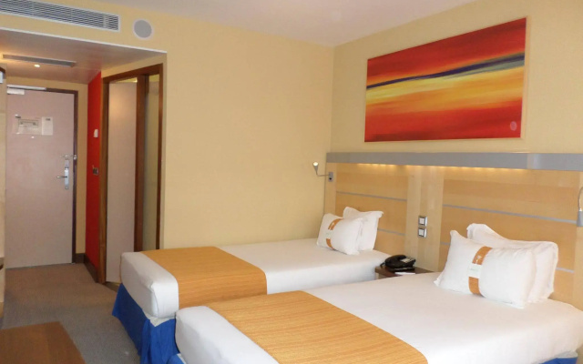 Holiday Inn Express Paris-Canal de la Villette by IHG