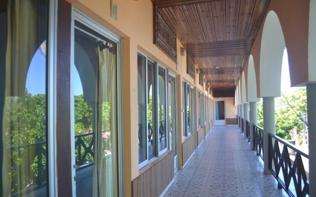 Hôtel Les Arcades