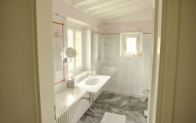Villa Oliveto - Five Bedroom Home