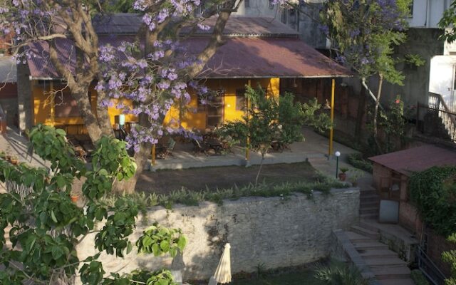 The Yellow House BED&BREAKFAST By South City Housing Pvt Ltd