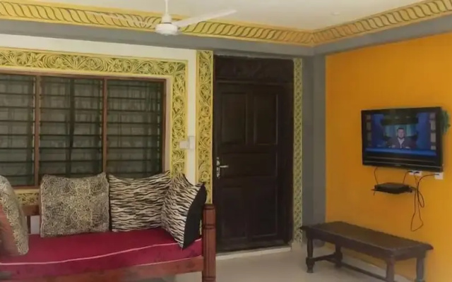 Villa Tuffah 3 Minutes Walk to the Beach - The Villa Comprises