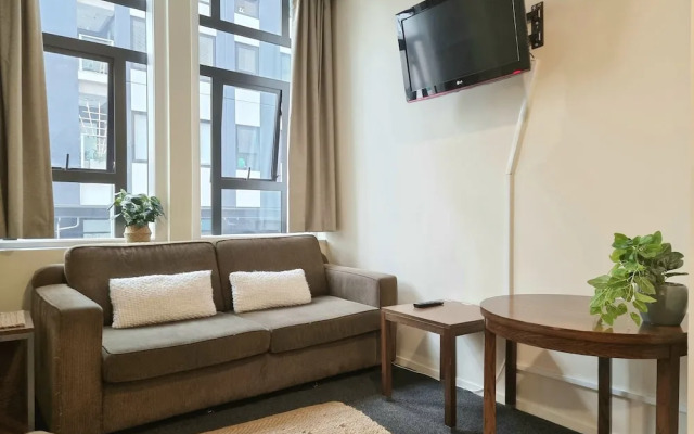 Experience The City Life-Walk Everywhere