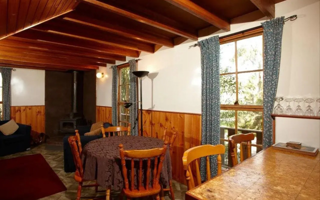 Crayfish Creek Van & Cabin Park