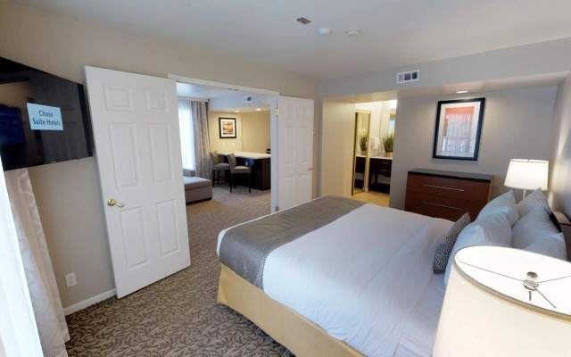 Chase Suite Hotel Newark-Fremont