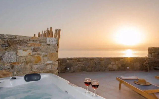 Romantic Mykonian Oasis Suite w Jacuzzi