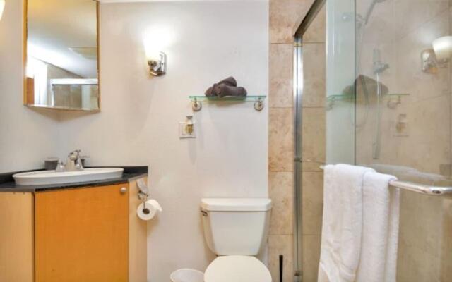 Amazing Apartment,hallandale Beach, Walk to Ocean!