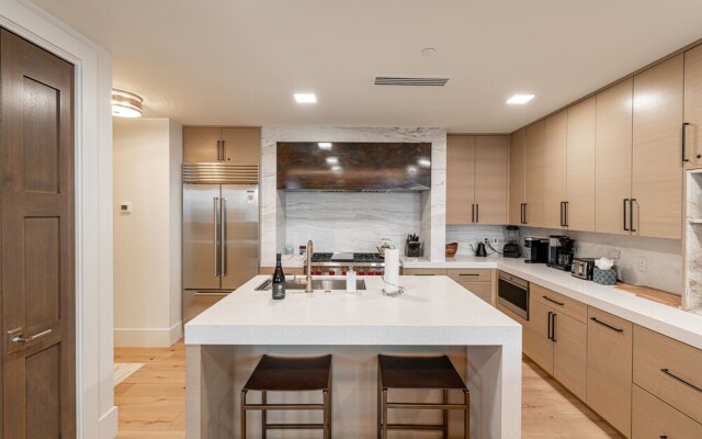 Empire Residences by Luxury Mountain