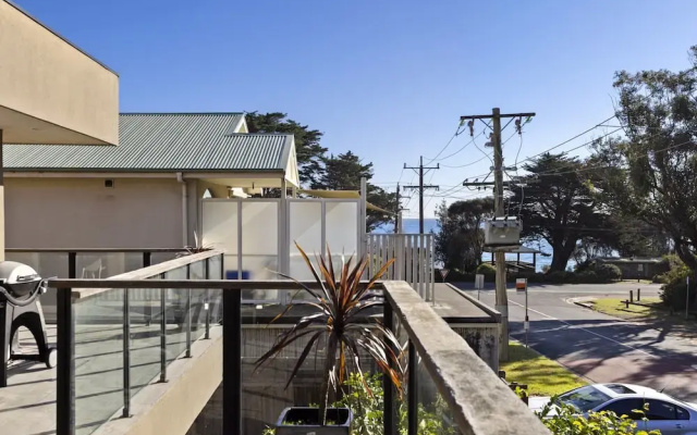 Spacious 3-bed Townhouse Near Dromana Beach