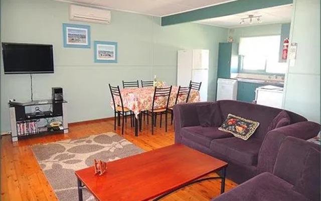 Paradise Bungalow Waterfront