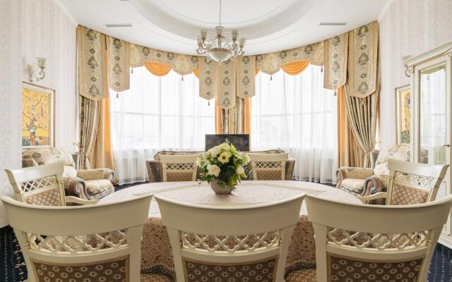 Мини-отель Матрёшка, +7 843 259-54-25, Енисейская ул., 4, كازان, Респ. Татарстан