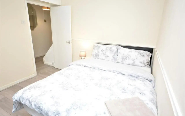 London Zone 1, 3bedroom Maisonette with a view