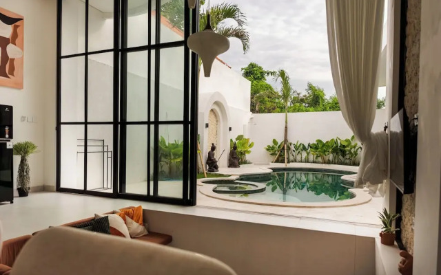 Tropical 2BR Private Villa, 6min Pererenan Beach