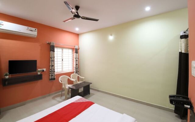 Oyo 18969 H3 Rooms