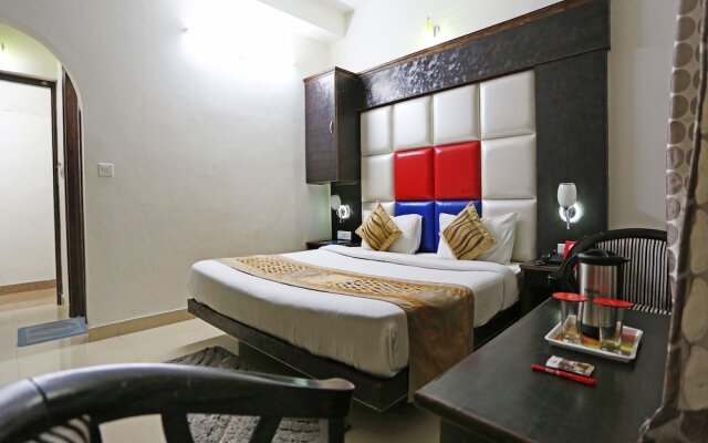 OYO 4451 Hotel Super Mall Residency