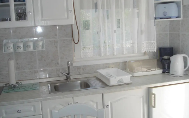 New And Completely Renovated Apartment 5-1