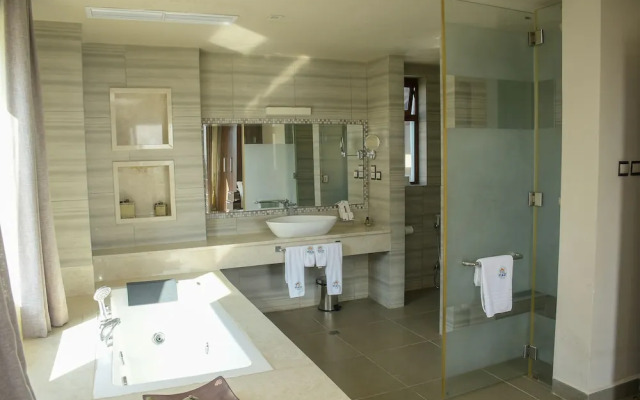 Royal Shaza Suites