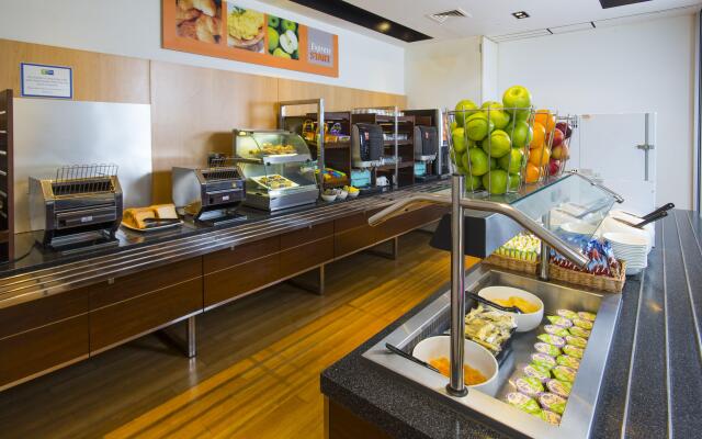 Holiday Inn Express London-Epsom Downs by IHG