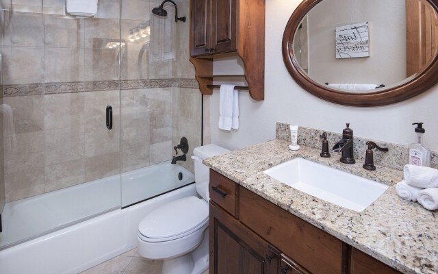 Timberfalls 1706 3 Bedroom Condo by RedAwning