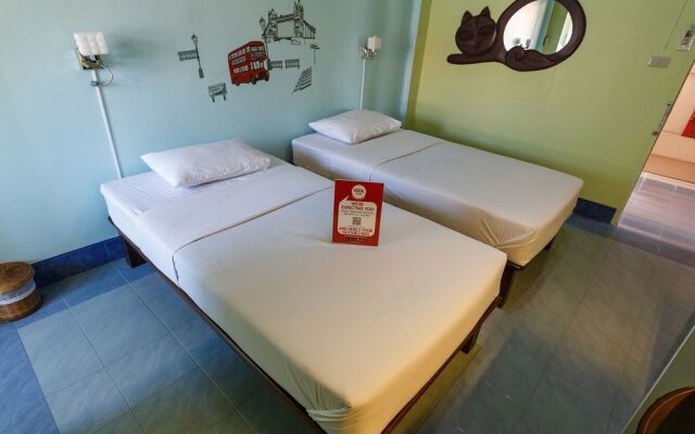 Nida Rooms Moon 235 Walking Street