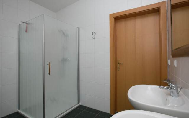 Spacious Holiday Home in Fugen near Ski Area