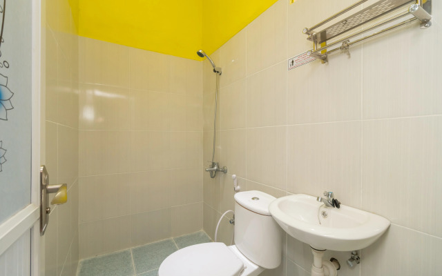 RedDoorz Syariah @ Jalan Pangeran Antasari 4