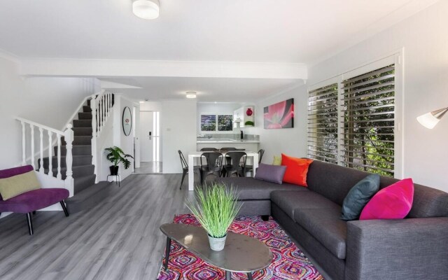 Pacific Blue Townhouse 351, 265 Sandy Point Road