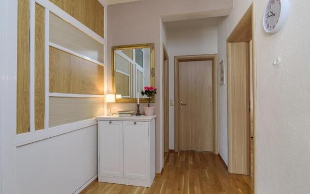 Apartment Vana - 400 m from beach