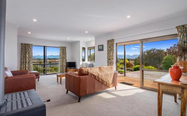 Views over Blenheim - Blenheim Holiday Home