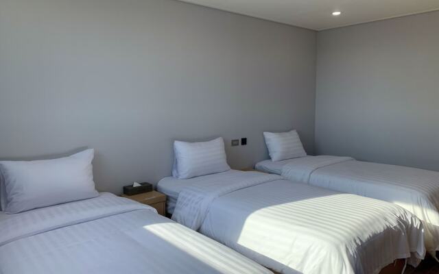 Aroomi Hotel Hyupjae