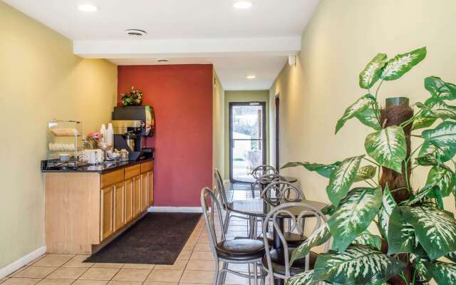 Rodeway Inn Shippensburg