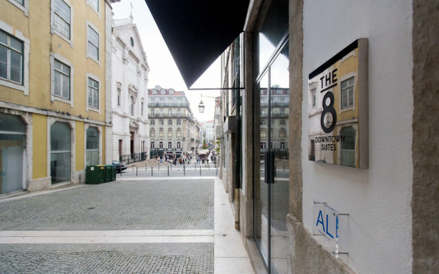 The 8 Downtown Suites