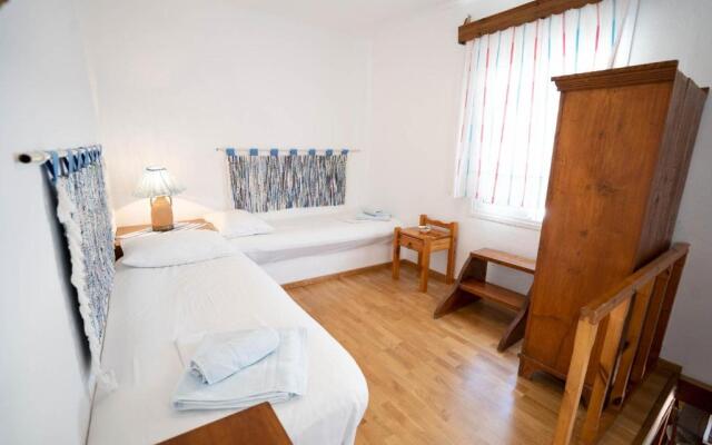 Nostos - Walk To Beach - AC WIFI