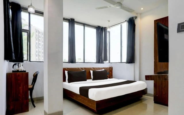 OYO 16952 Easy Stay