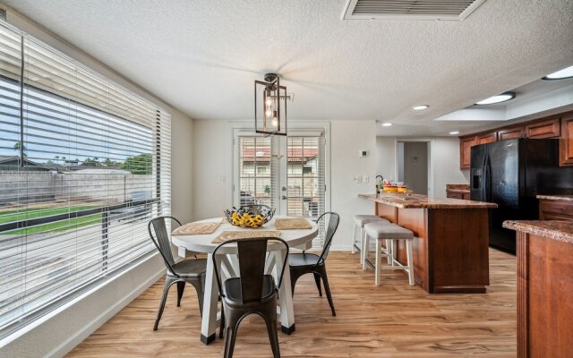 Kathleen House 4 Bedroom Home by RedAwning