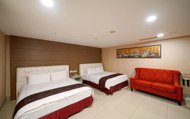 Delton Hotel Love River