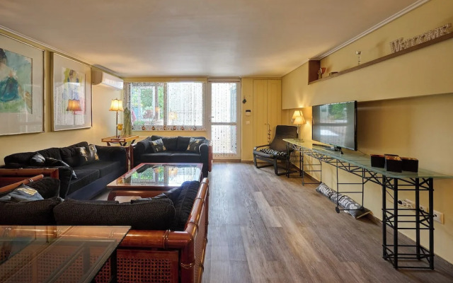 2BR Oasis South Riviera Stay MK