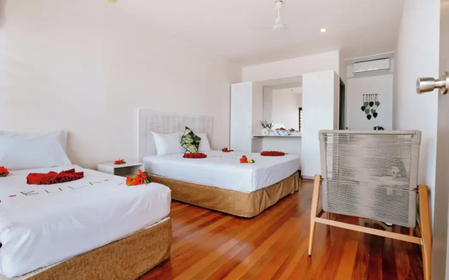 Beachcomber Island Resort