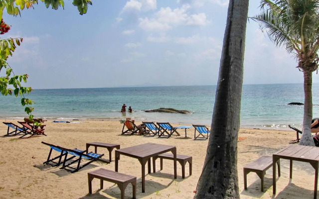 Thaniza Beachfront Resort