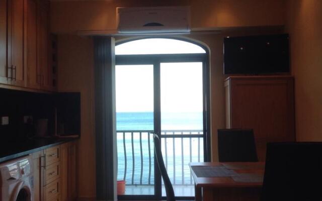 Marsalforn Sea Front Studio