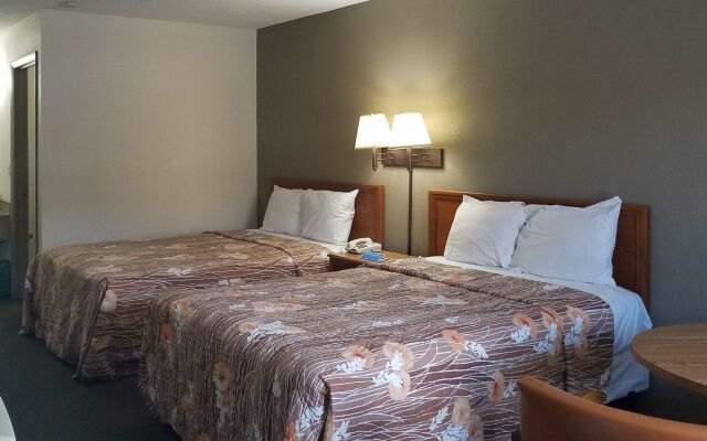 Travelers Inn & Suites