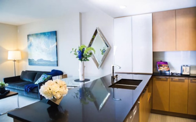 Executive Suites by Roseman - Luna