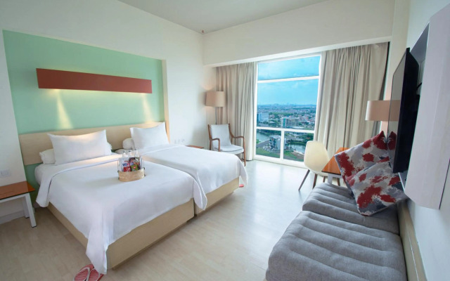 HARRIS Hotel & Conventions Bekasi