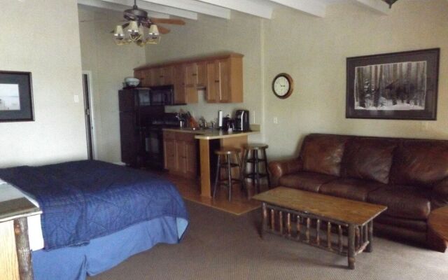 Windjammer Lodge