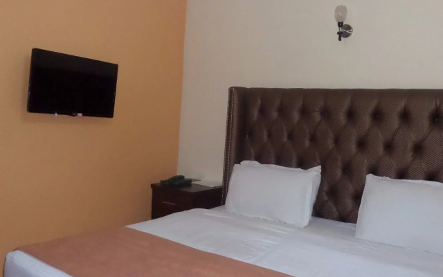 Sugarland Hotel & Suites