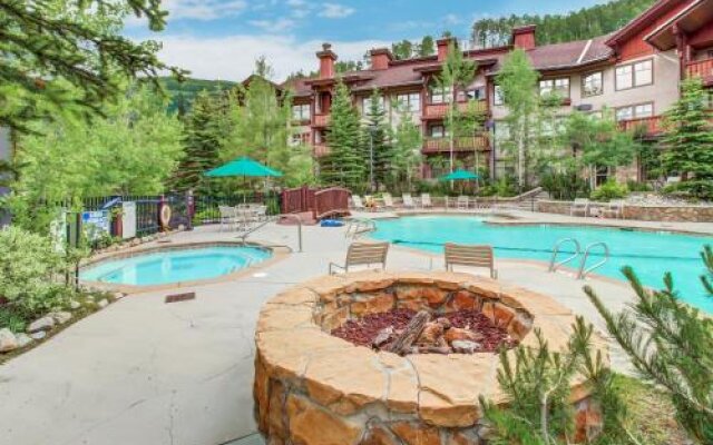 Eagle Springs East 206: White Fir Suite